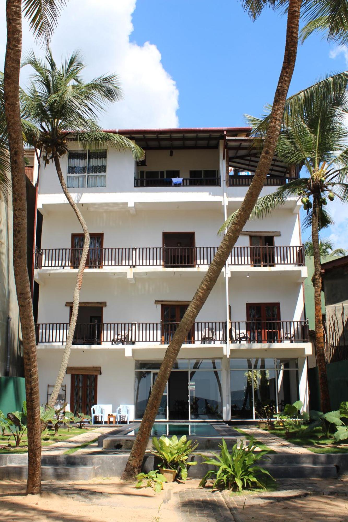 Moon Beach Villa Hikkaduwa Exterior foto