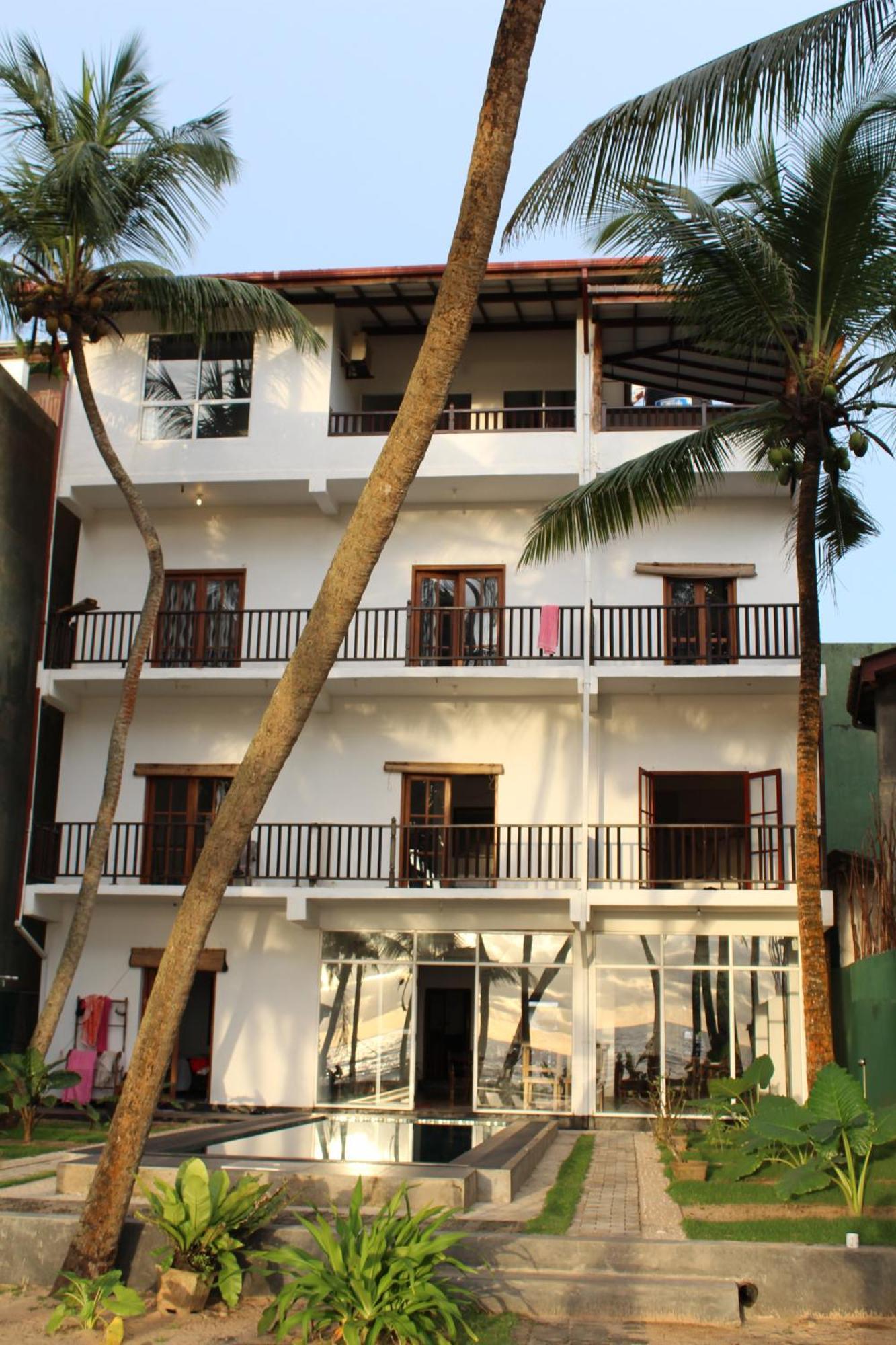 Moon Beach Villa Hikkaduwa Exterior foto